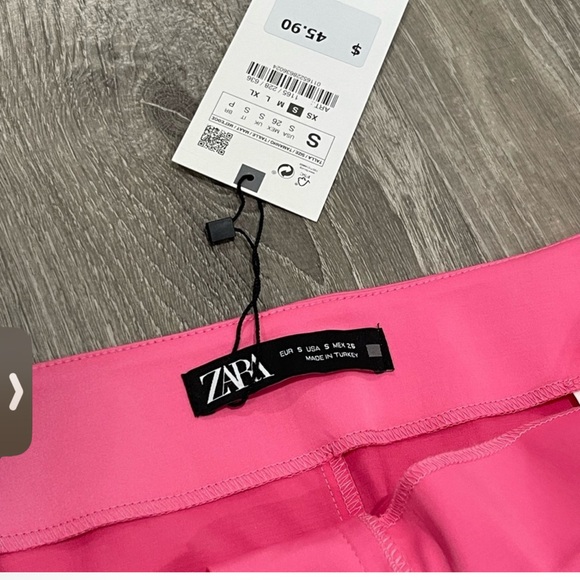 Zara Vibrant Pink Skirt - Picture 2 of 4